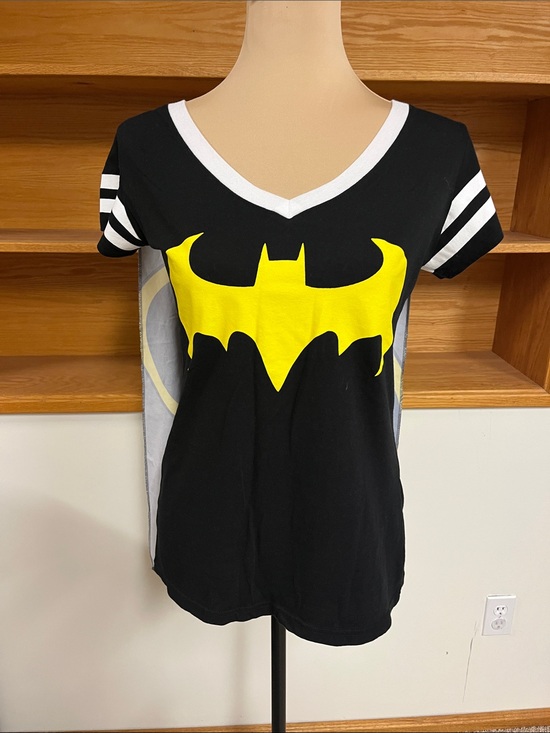 DC Comics Tops - DC Comics Black T-shirt with White Batman Logo